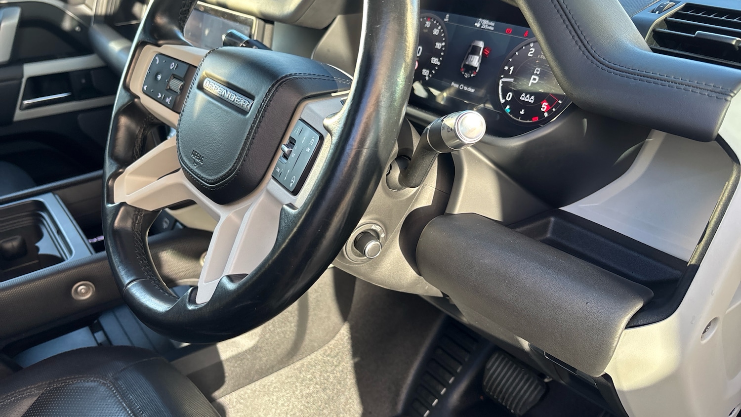 Used Land Rover Defender 2021 for sale - 76862254: Photo 38