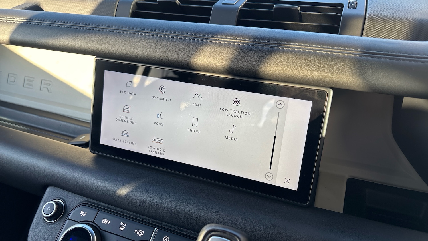 Used Land Rover Defender 2021 for sale - 76862254: Photo 43