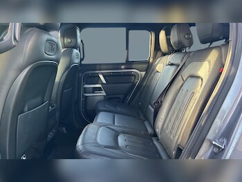 Used Land Rover Defender 2021 for sale - 76862254: Photo