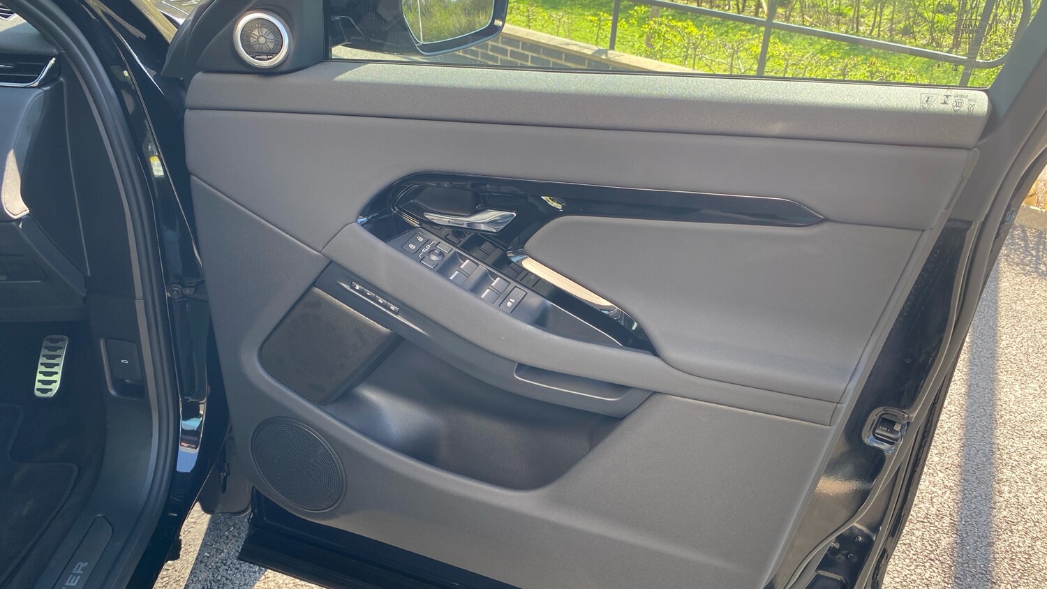 Used Land Rover Range Rover Evoque 2025 for sale - 78190891: Photo 25