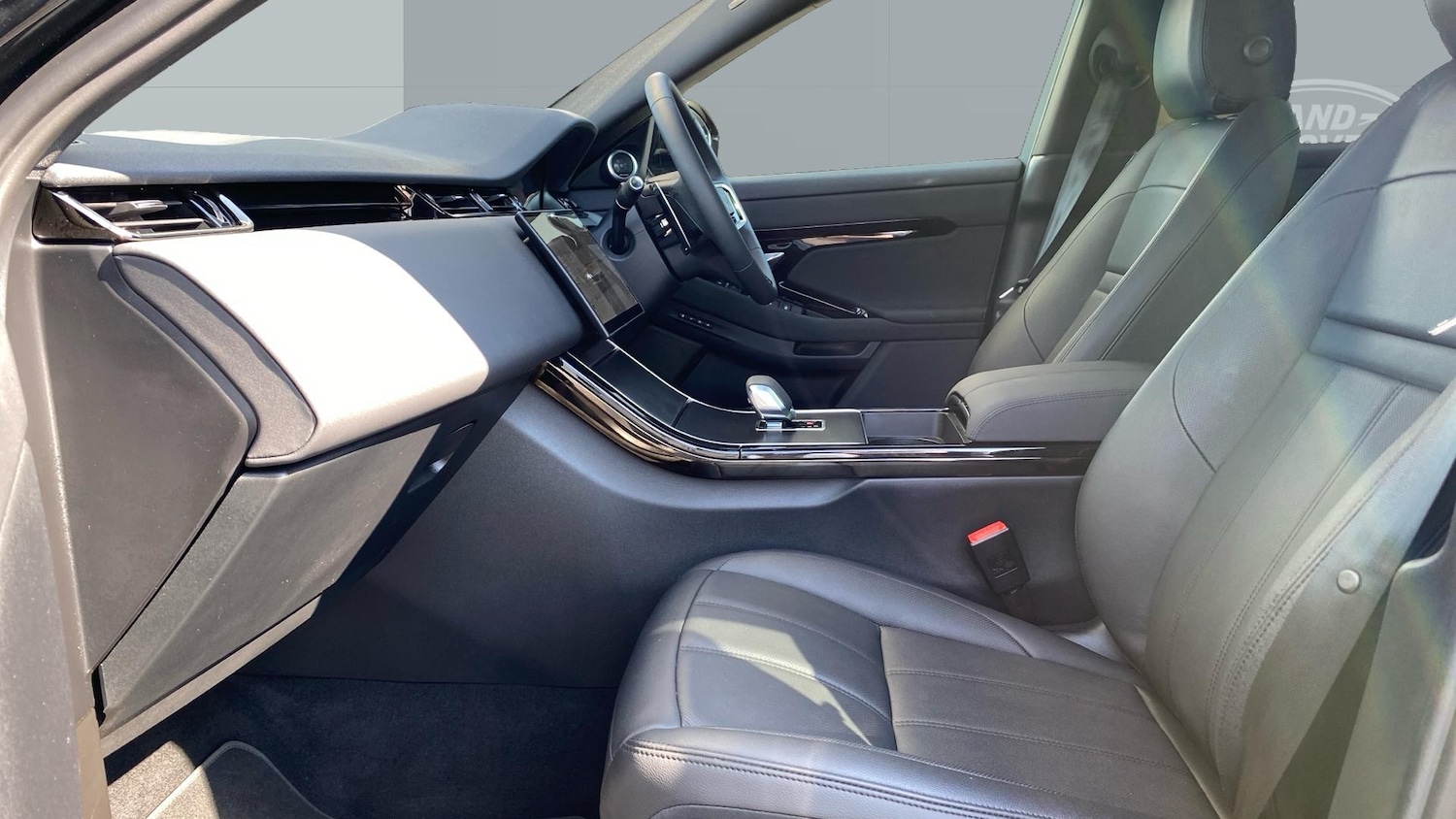 Used Land Rover Range Rover Evoque 2025 for sale - 78190891: Photo 3