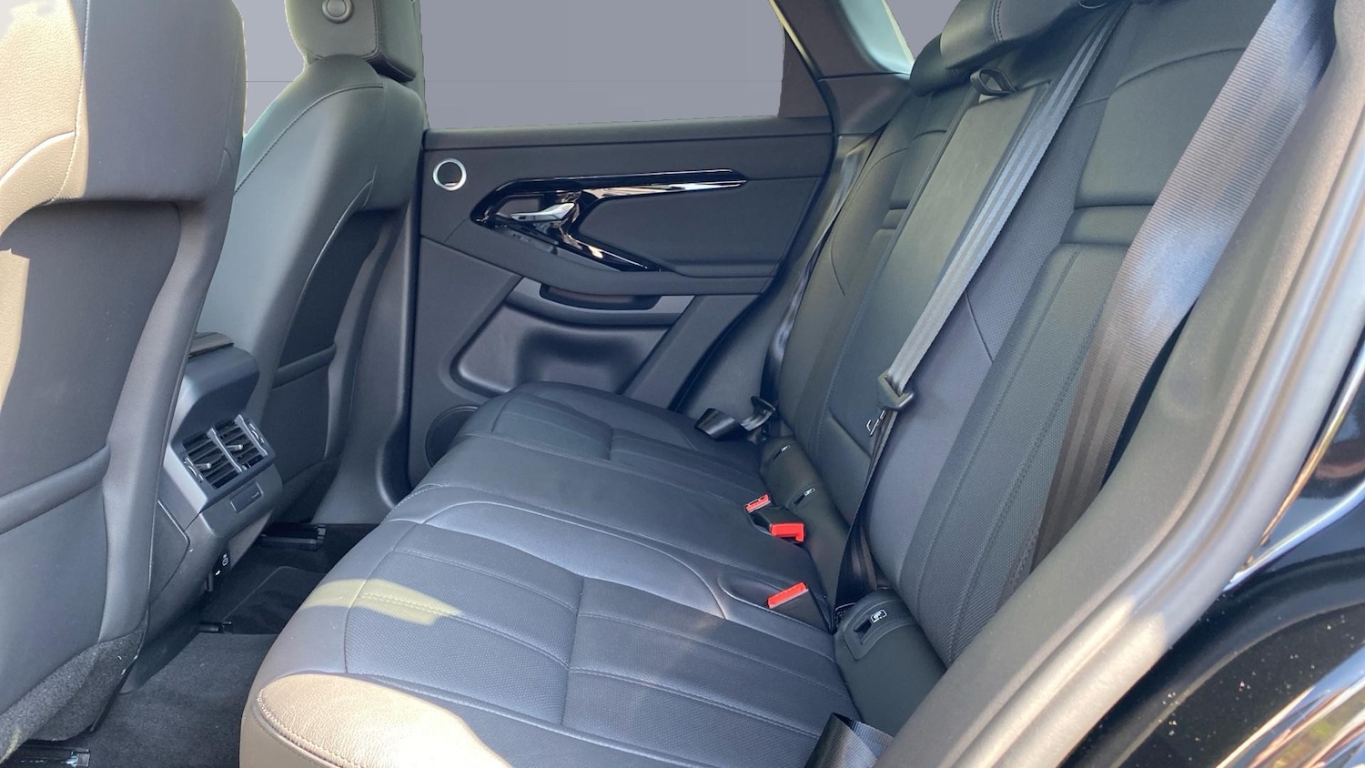 Used Land Rover Range Rover Evoque 2025 for sale - 78190891: Photo 4