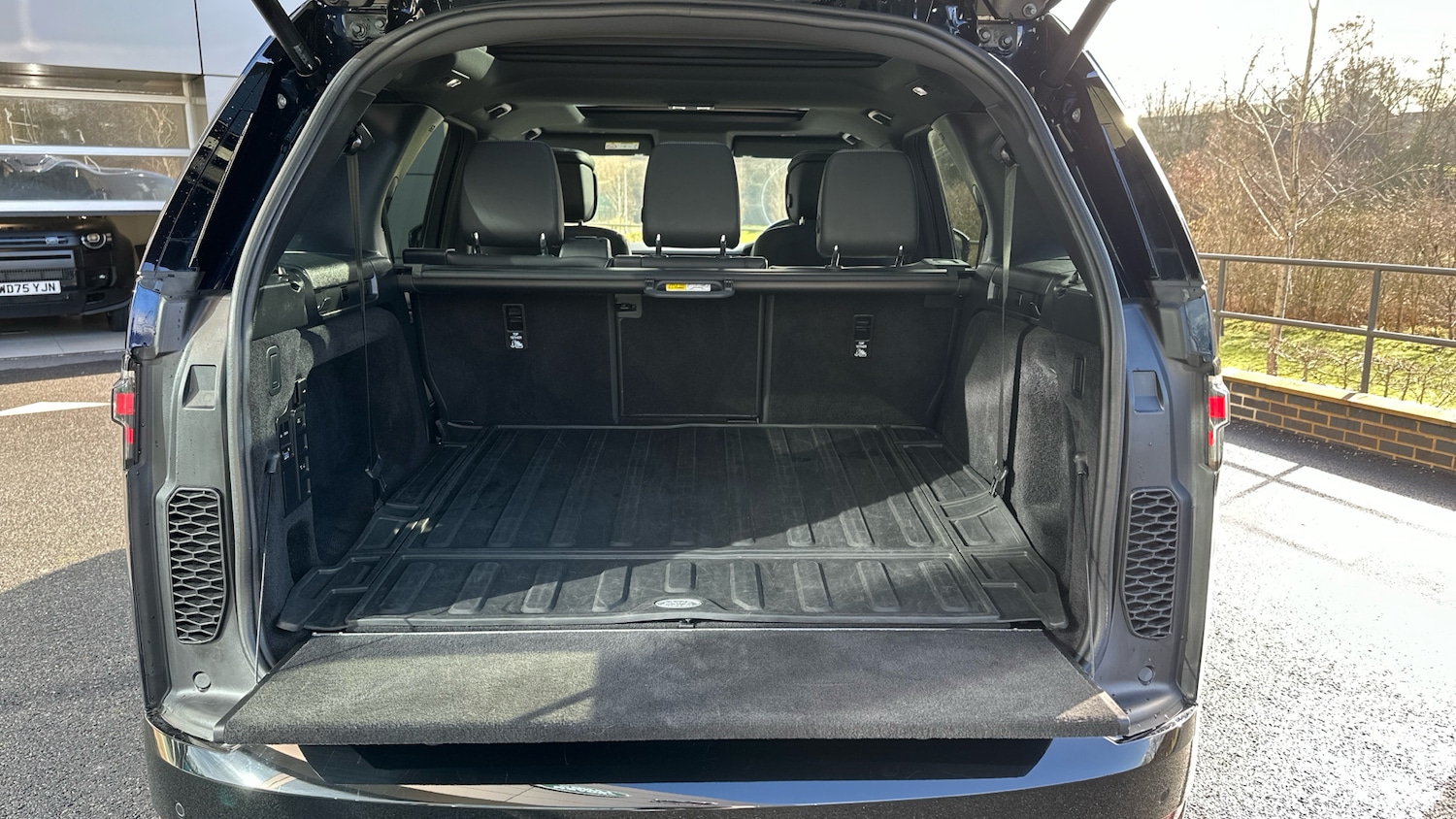 Used Land Rover Discovery 2023 for sale - 77567624: Photo 10