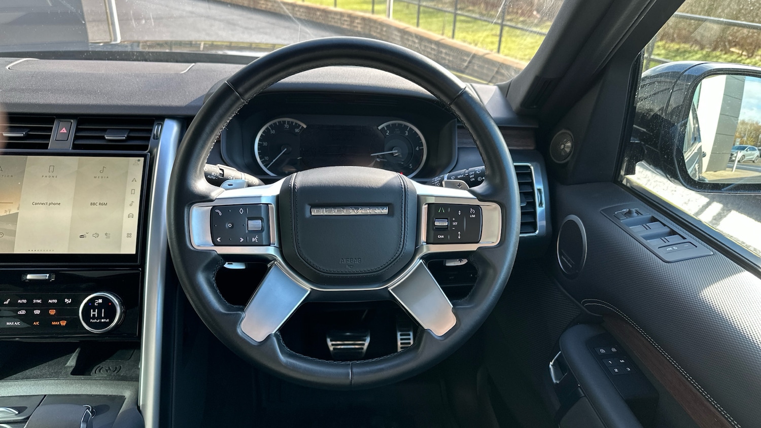 Used Land Rover Discovery 2023 for sale - 77567624: Photo 15