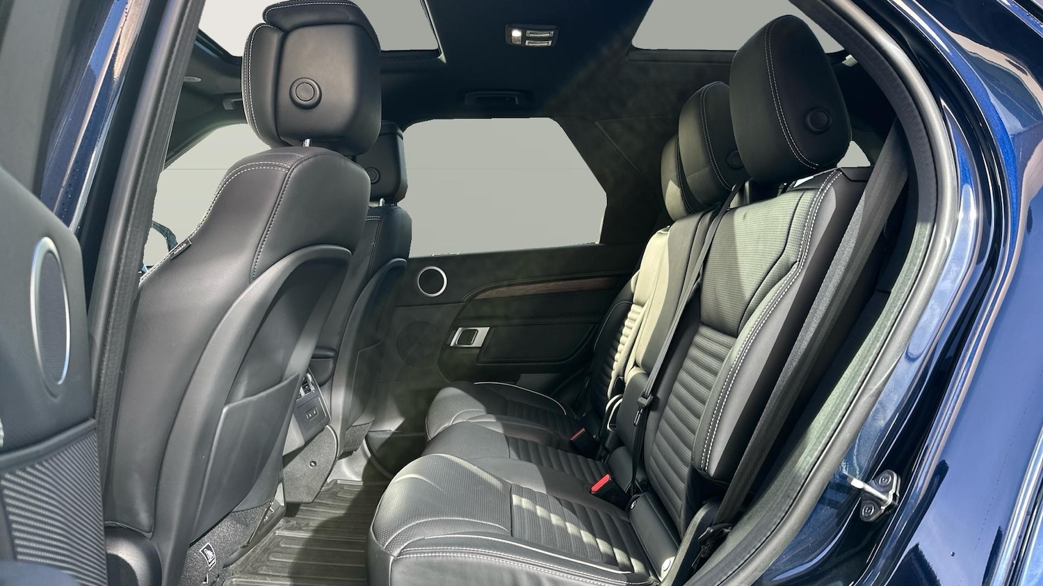 Used Land Rover Discovery 2023 for sale - 77567624: Photo 4