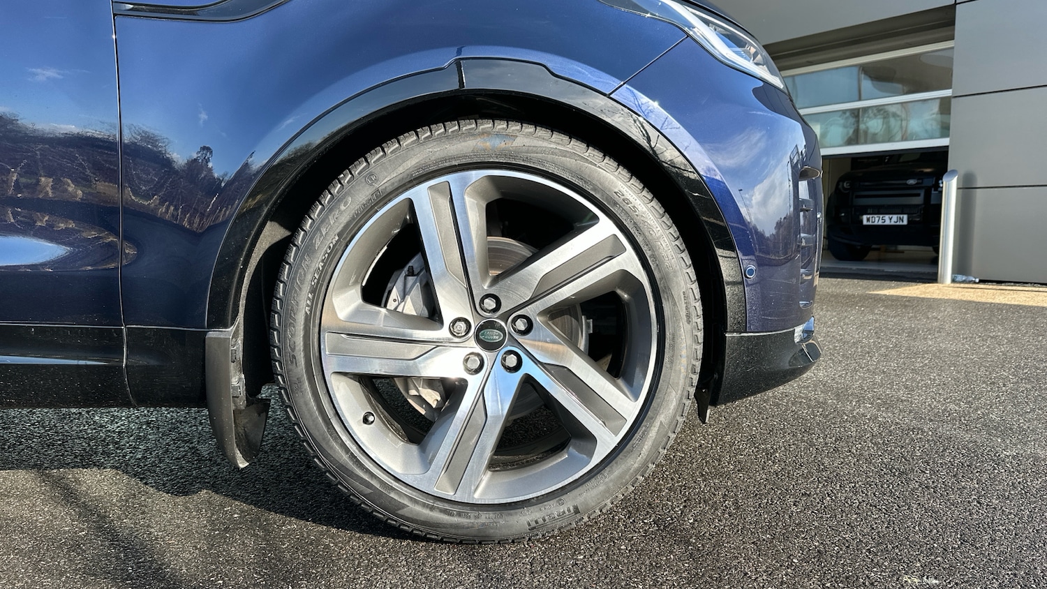 Used Land Rover Discovery 2023 for sale - 77567624: Photo 8