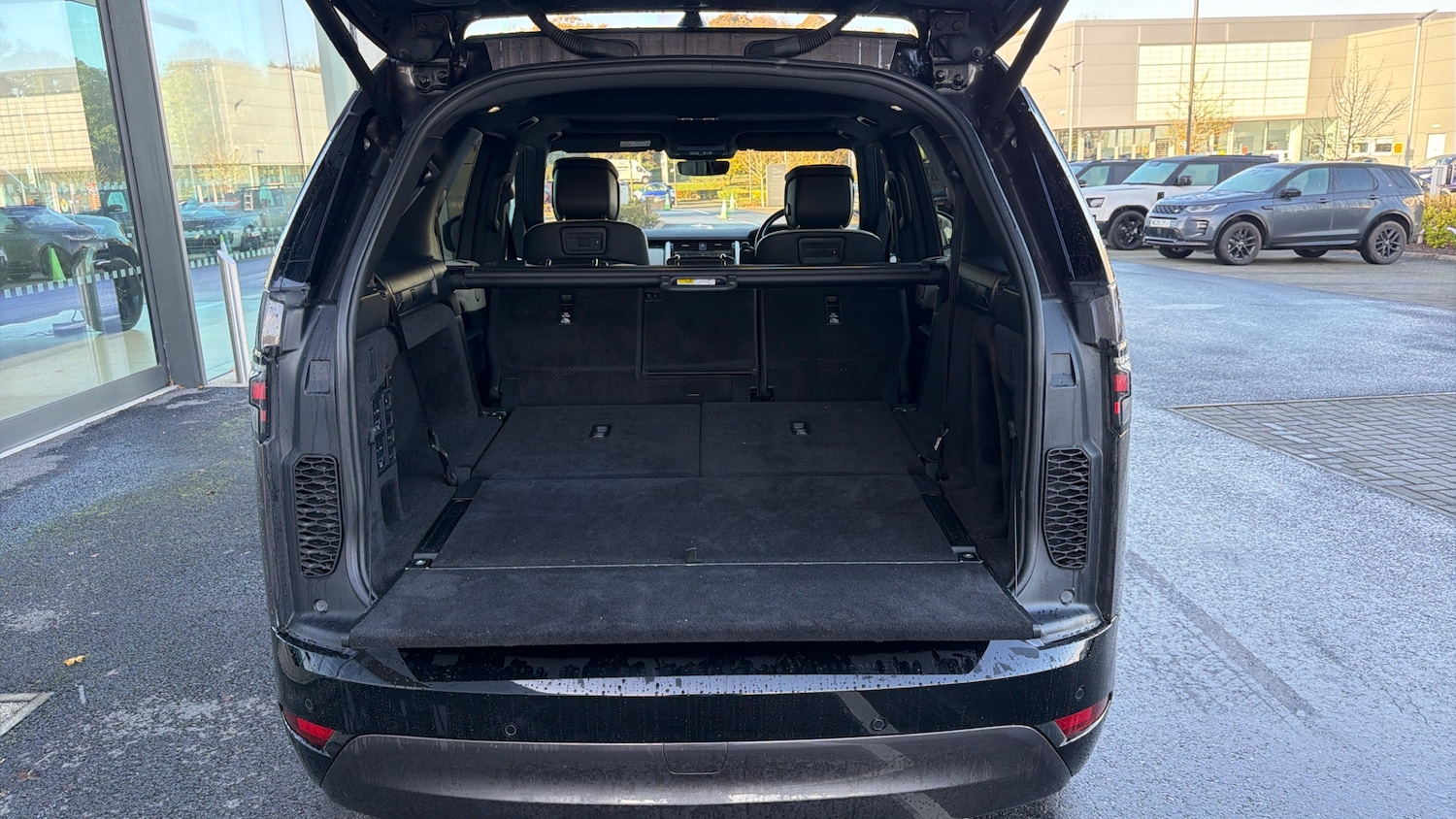 Used Land Rover Discovery 2021 for sale - 76532072: Photo 10