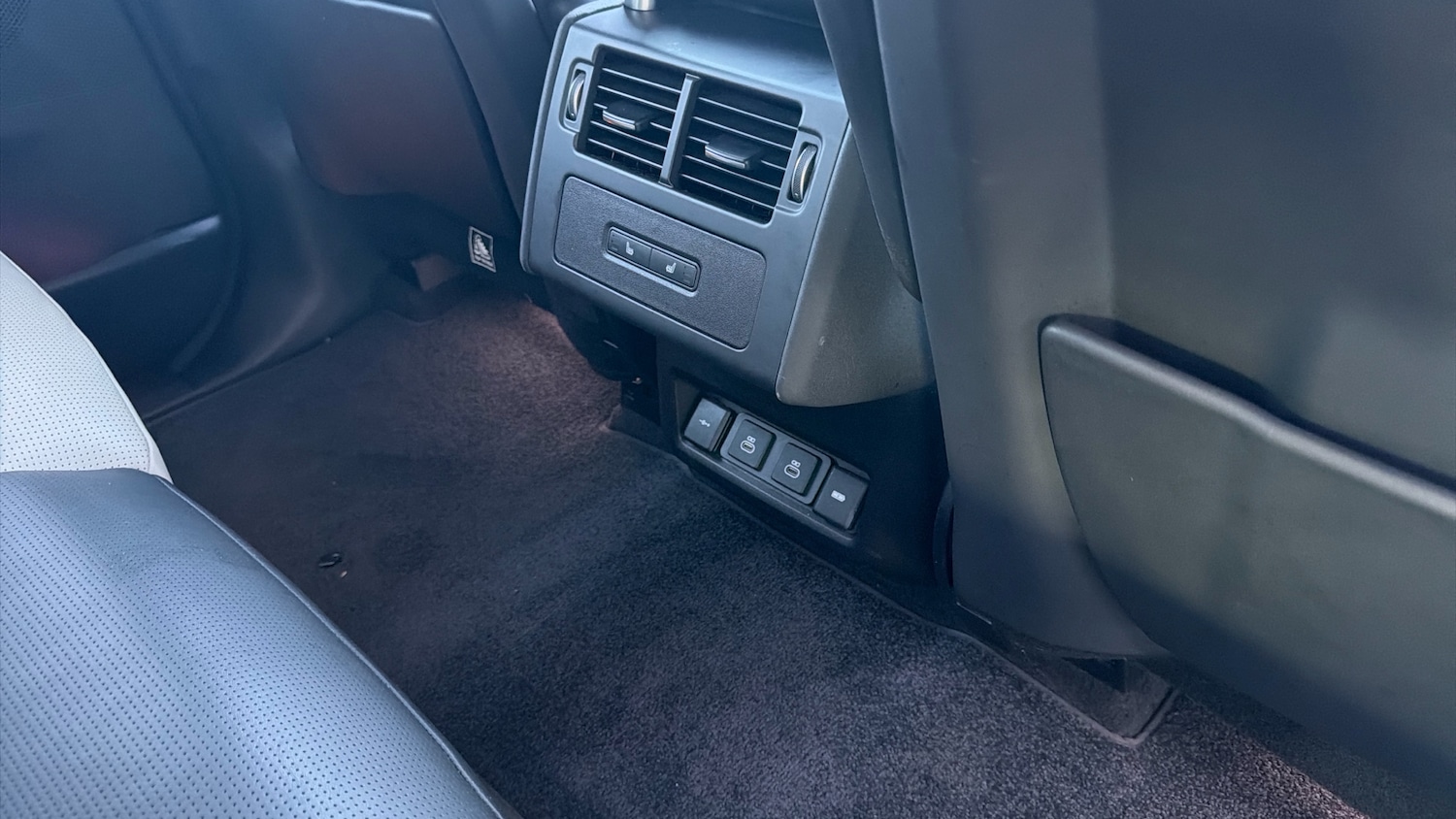 Used Land Rover Discovery 2021 for sale - 76532072: Photo 18