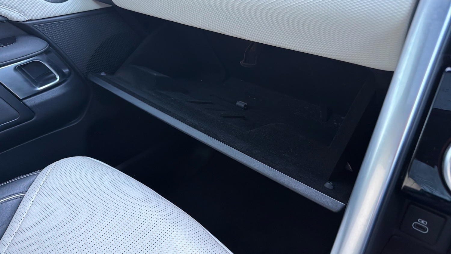 Used Land Rover Discovery 2021 for sale - 76532072: Photo 35