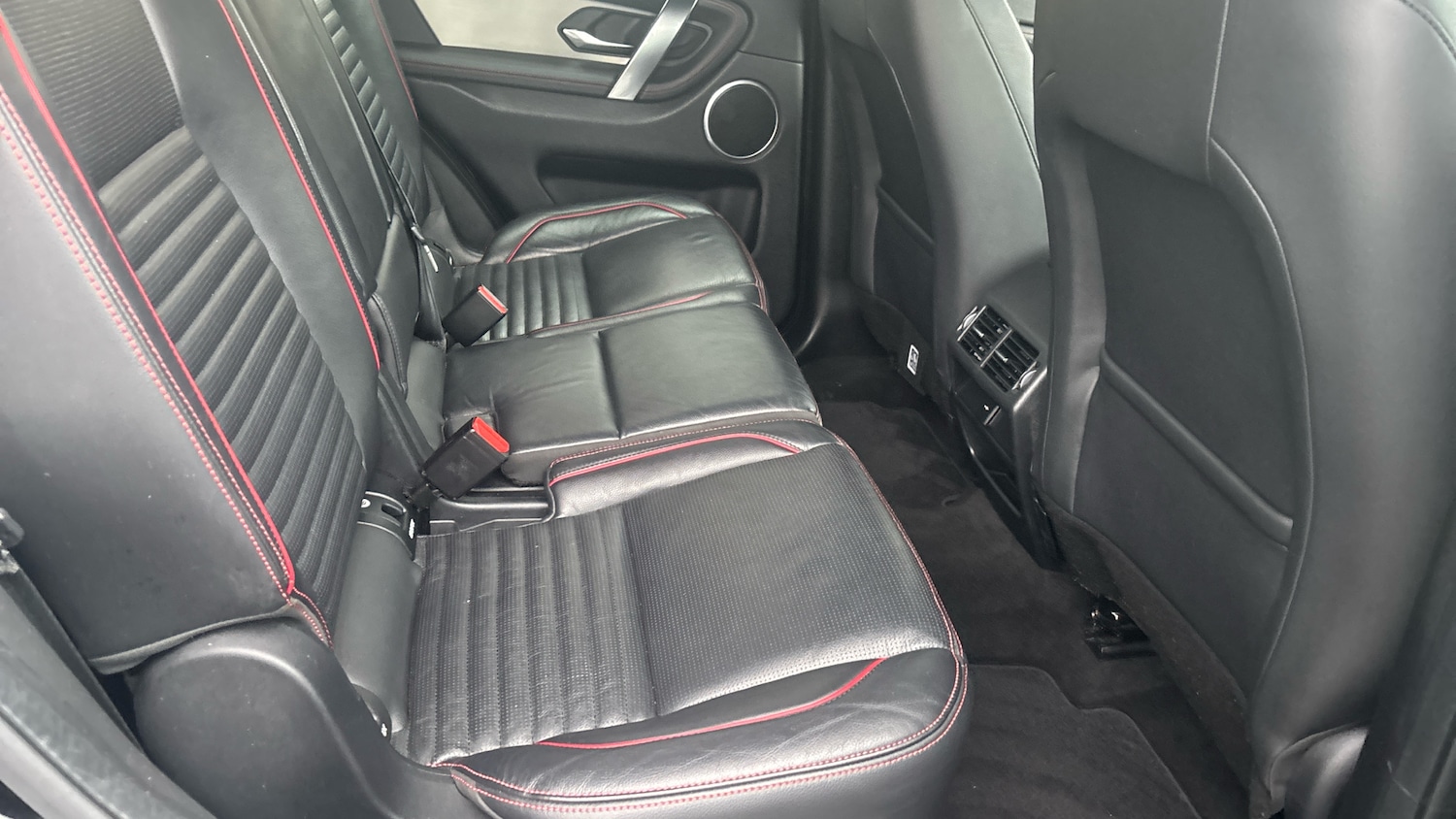 Used Land Rover Discovery Sport 2021 for sale - 77834248: Photo 32