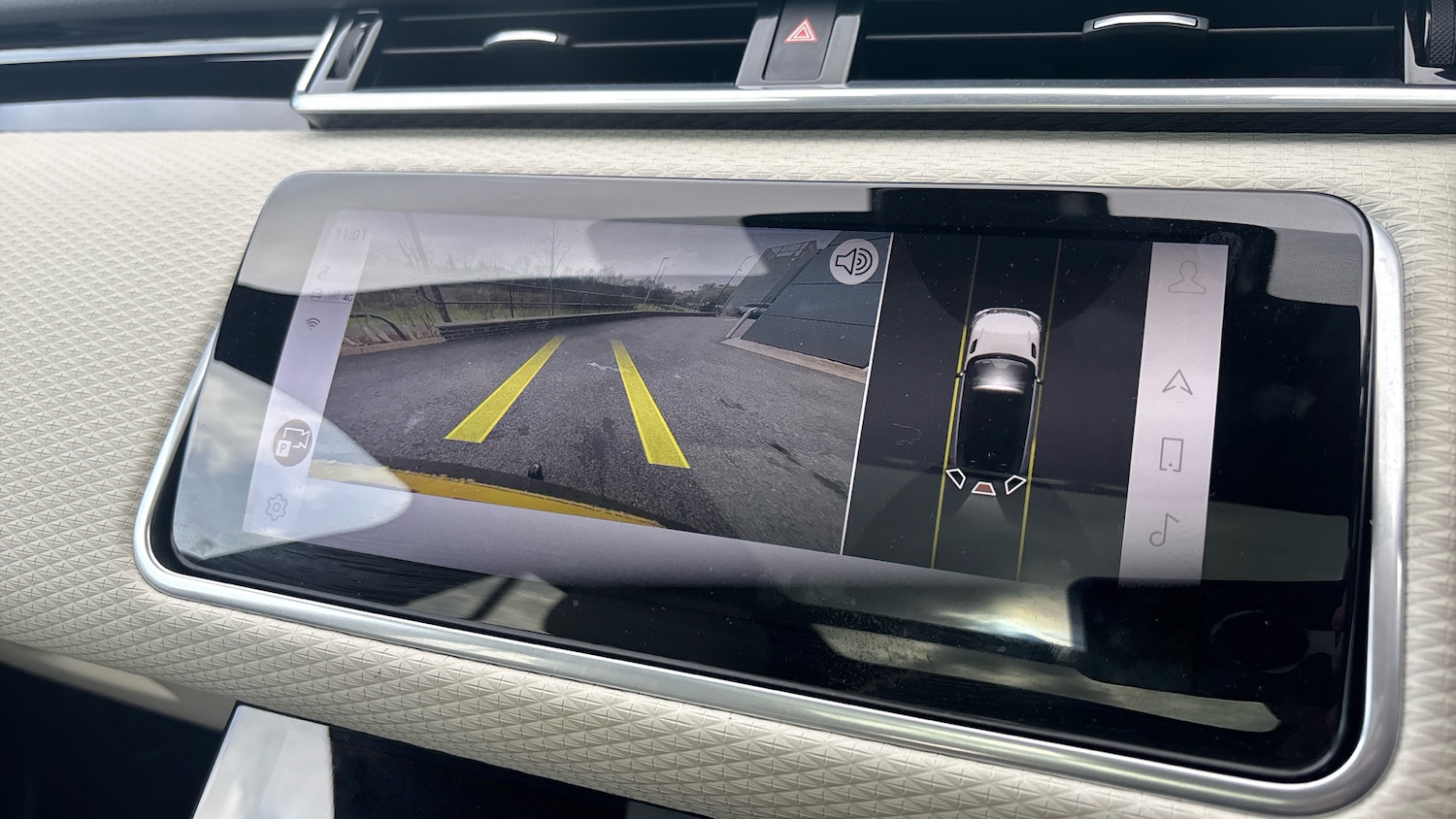 Used Land Rover Range Rover Velar 2023 for sale - 77584393: Photo 12