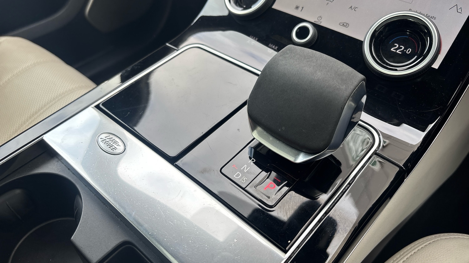 Used Land Rover Range Rover Velar 2023 for sale - 77584393: Photo 13