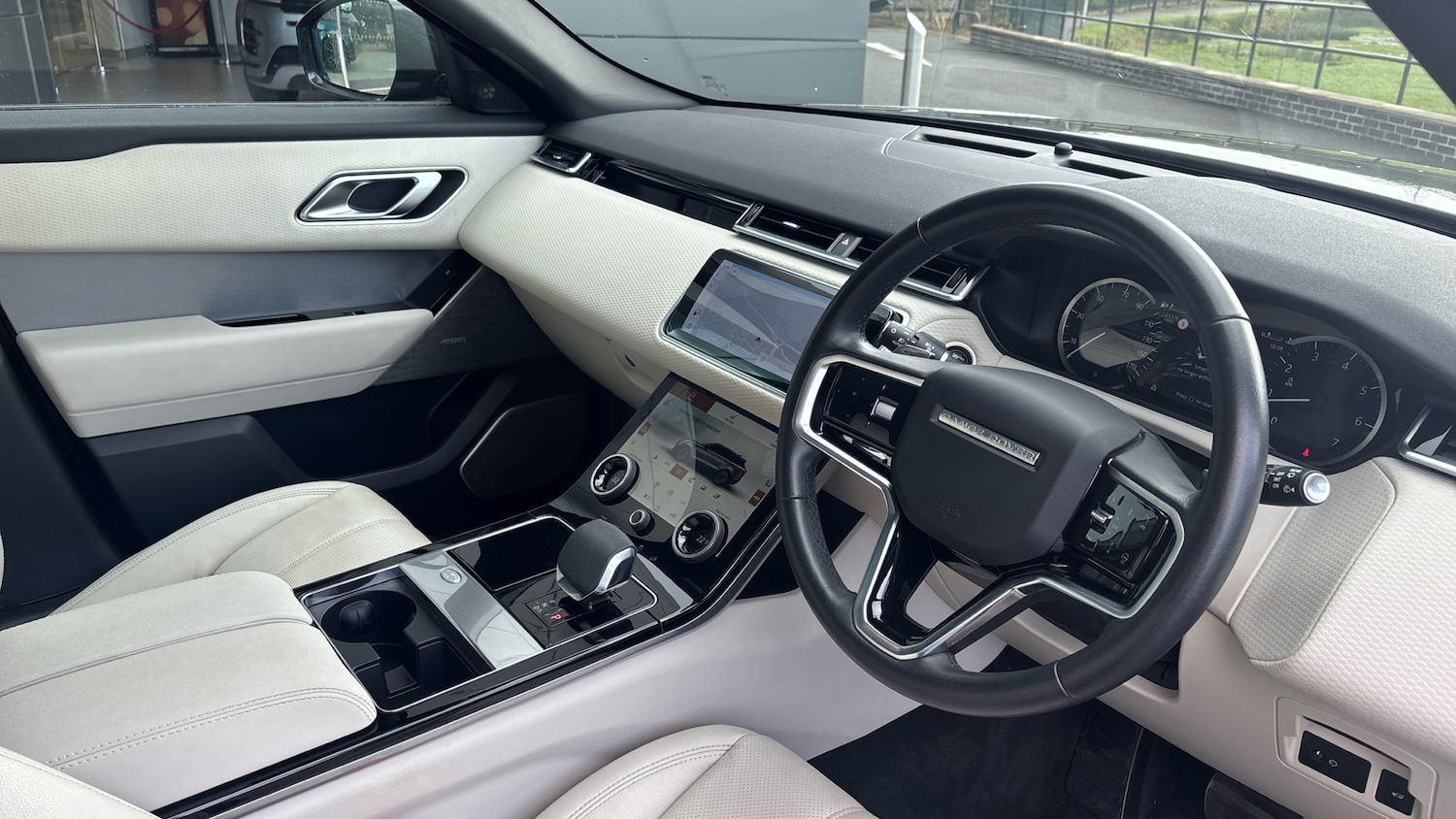 Used Land Rover Range Rover Velar 2023 for sale - 77584393: Photo 29