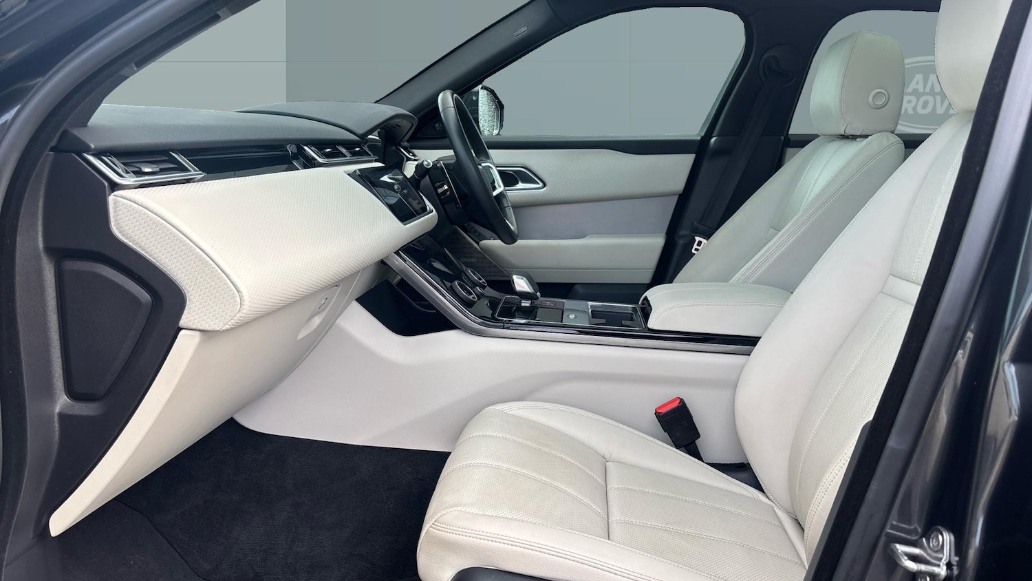 Used Land Rover Range Rover Velar 2023 for sale - 77584393: Photo 3