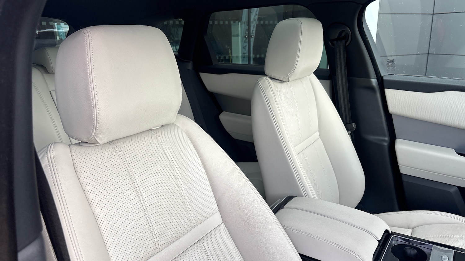 Used Land Rover Range Rover Velar 2023 for sale - 77584393: Photo 30