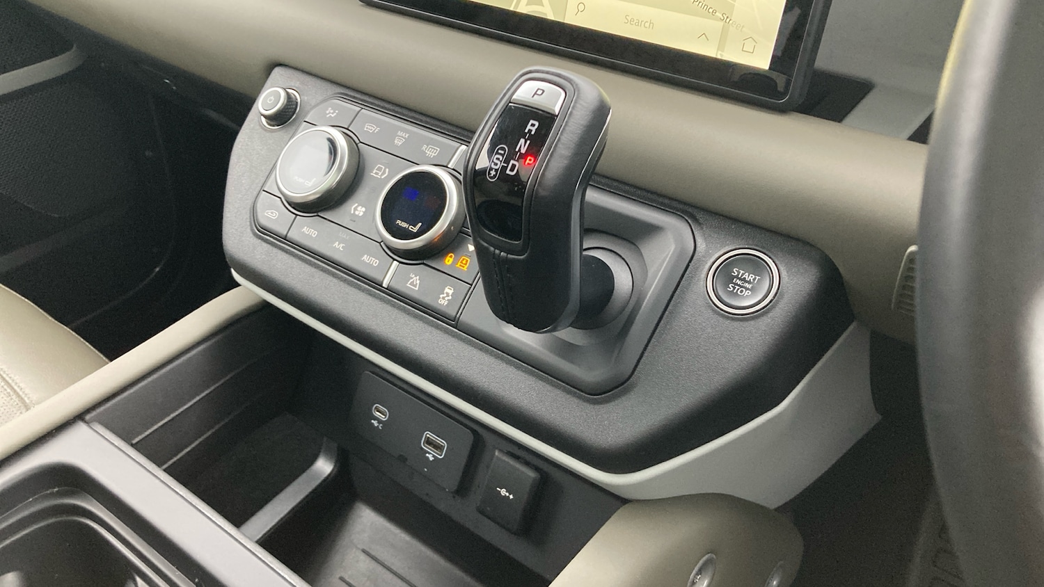 Used Land Rover Defender 2023 for sale - 77325974: Photo 13