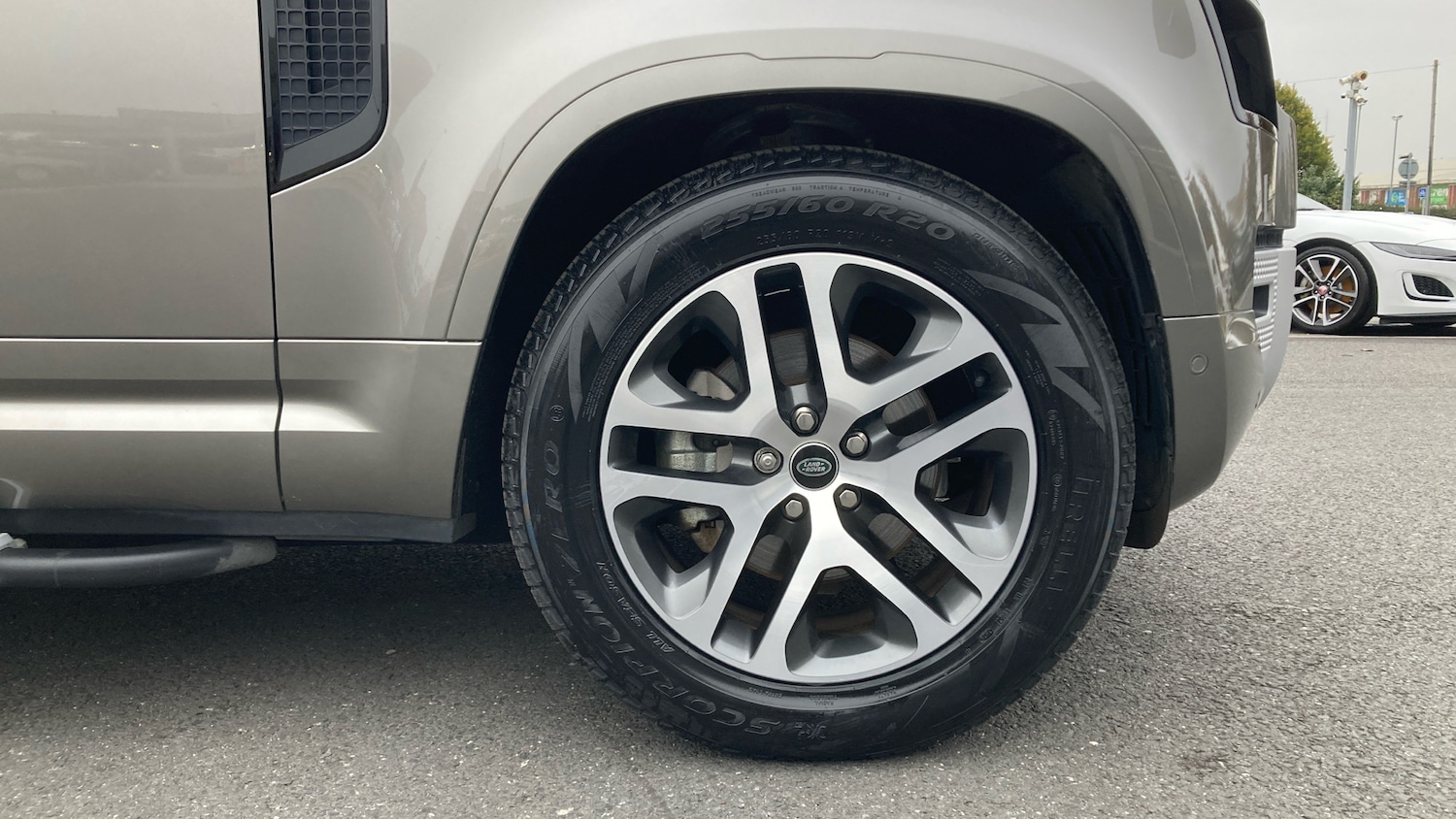 Used Land Rover Defender 2023 for sale - 77325974: Photo 8