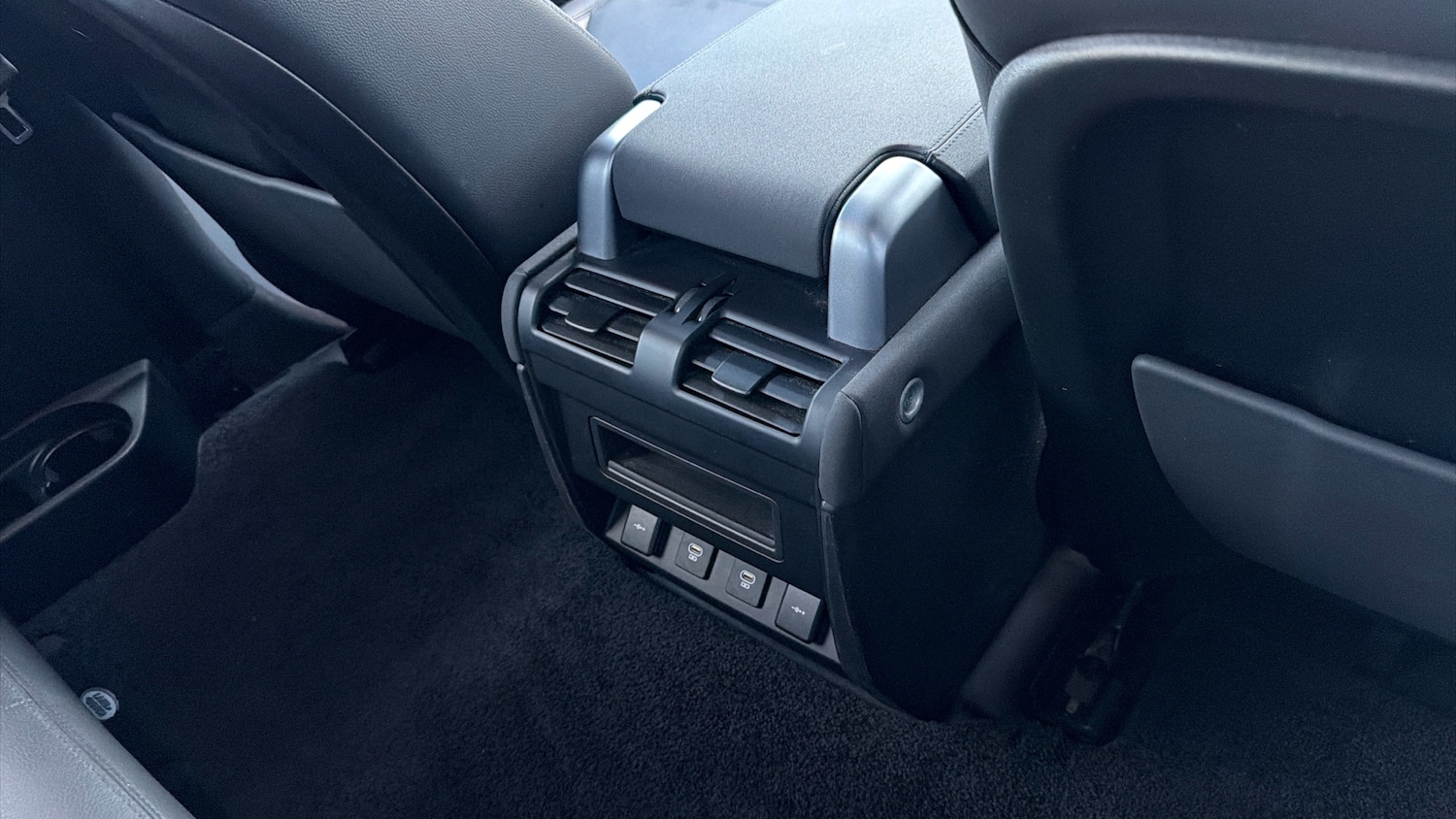 Used Land Rover Defender 2022 for sale - 76795033: Photo 18