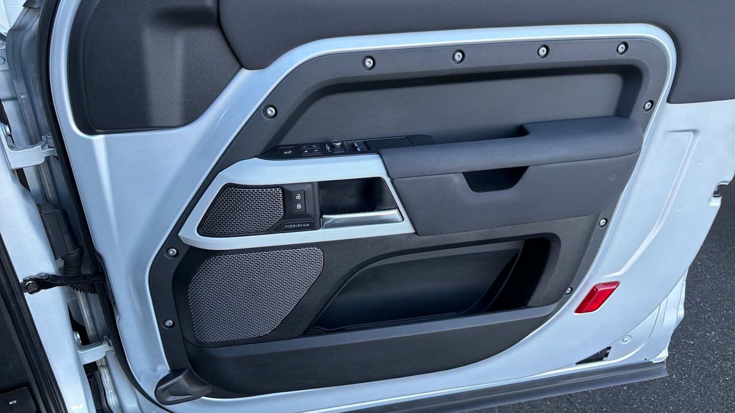 Used Land Rover Defender 2022 for sale - 76795033: Photo 25