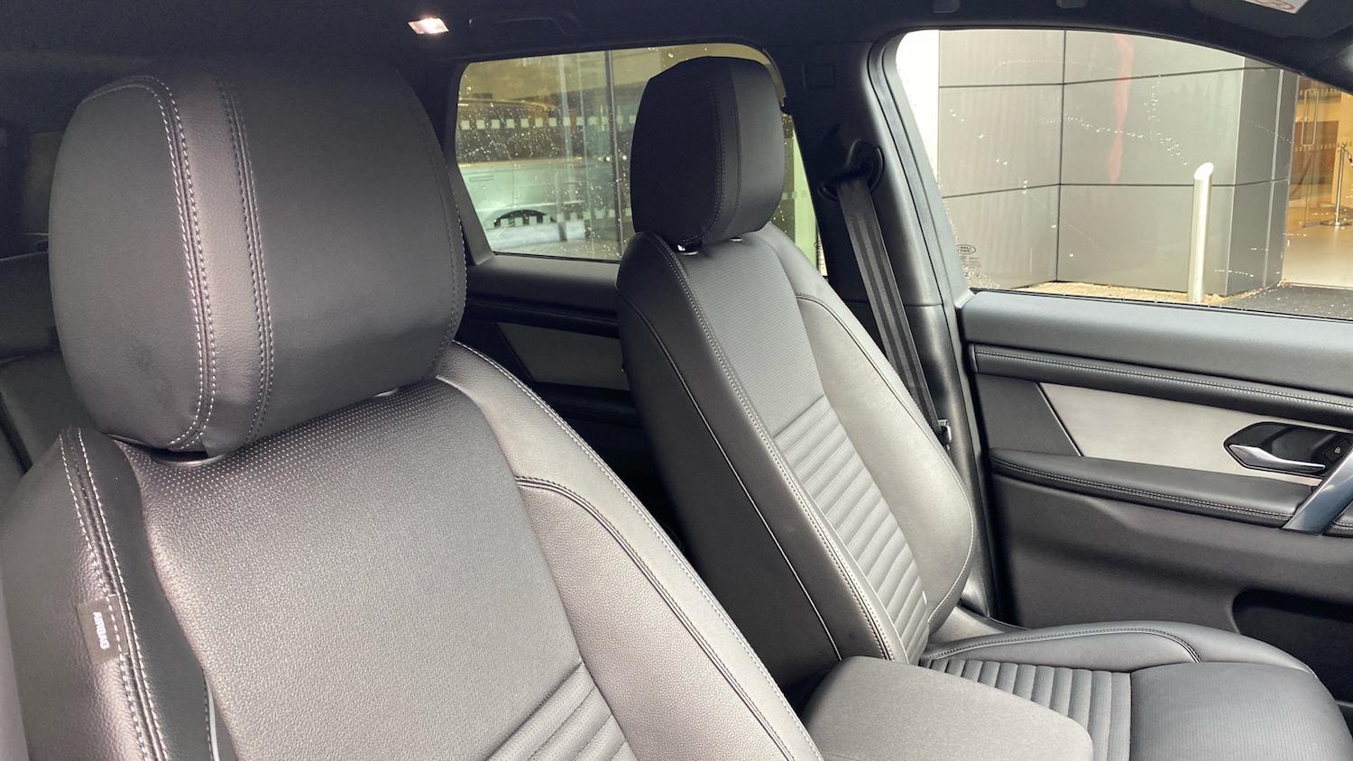 Used Land Rover Discovery Sport 2025 for sale - 77062025: Photo 31