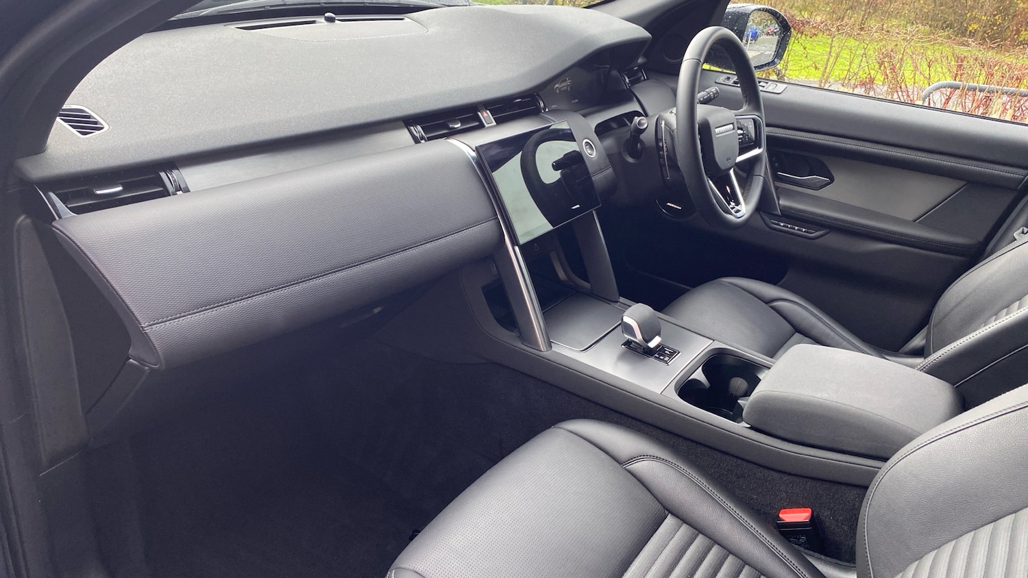 Used Land Rover Discovery Sport 2025 for sale - 77062025: Photo 38