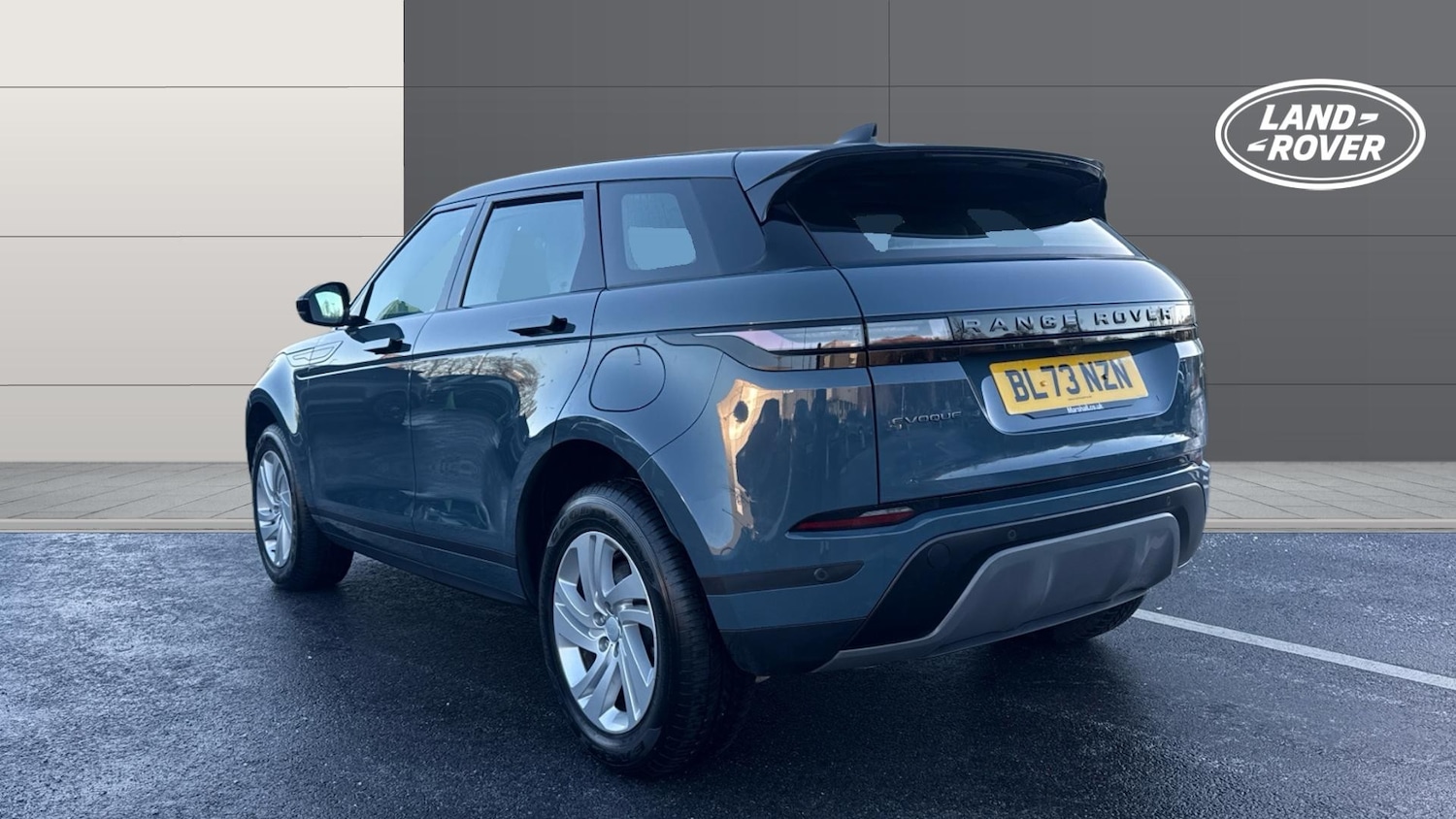 Used Land Rover Range Rover Evoque 2023 for sale - 77127295: Photo 2