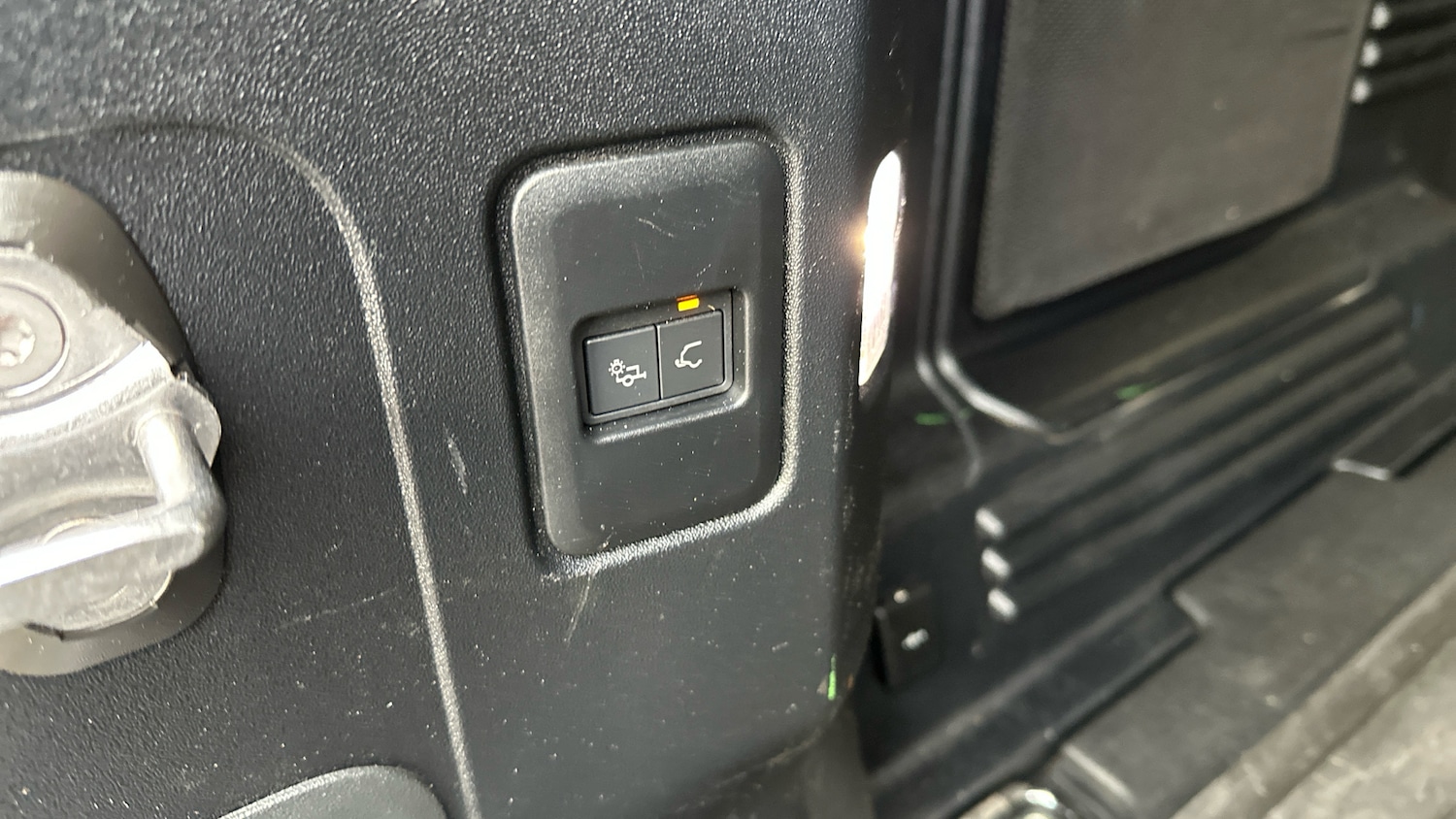 Used Land Rover Defender 2022 for sale - 76403160: Photo 24