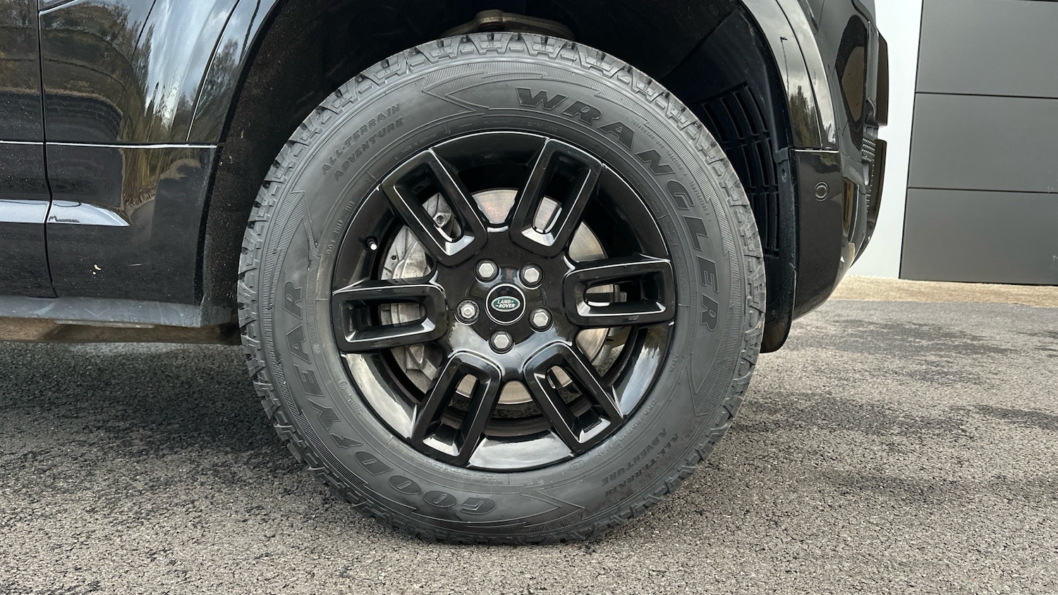 Used Land Rover Defender 2022 for sale - 76403160: Photo 8