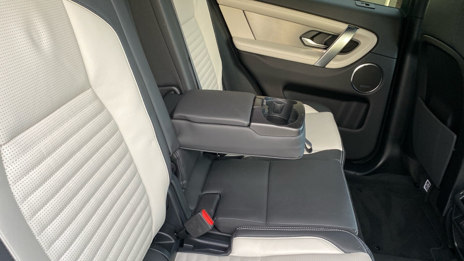 Used Land Rover Discovery Sport 2025 for sale - 76734925: Photo 34