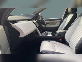 Used Land Rover Discovery Sport 2025 for sale - 76734925: Photo