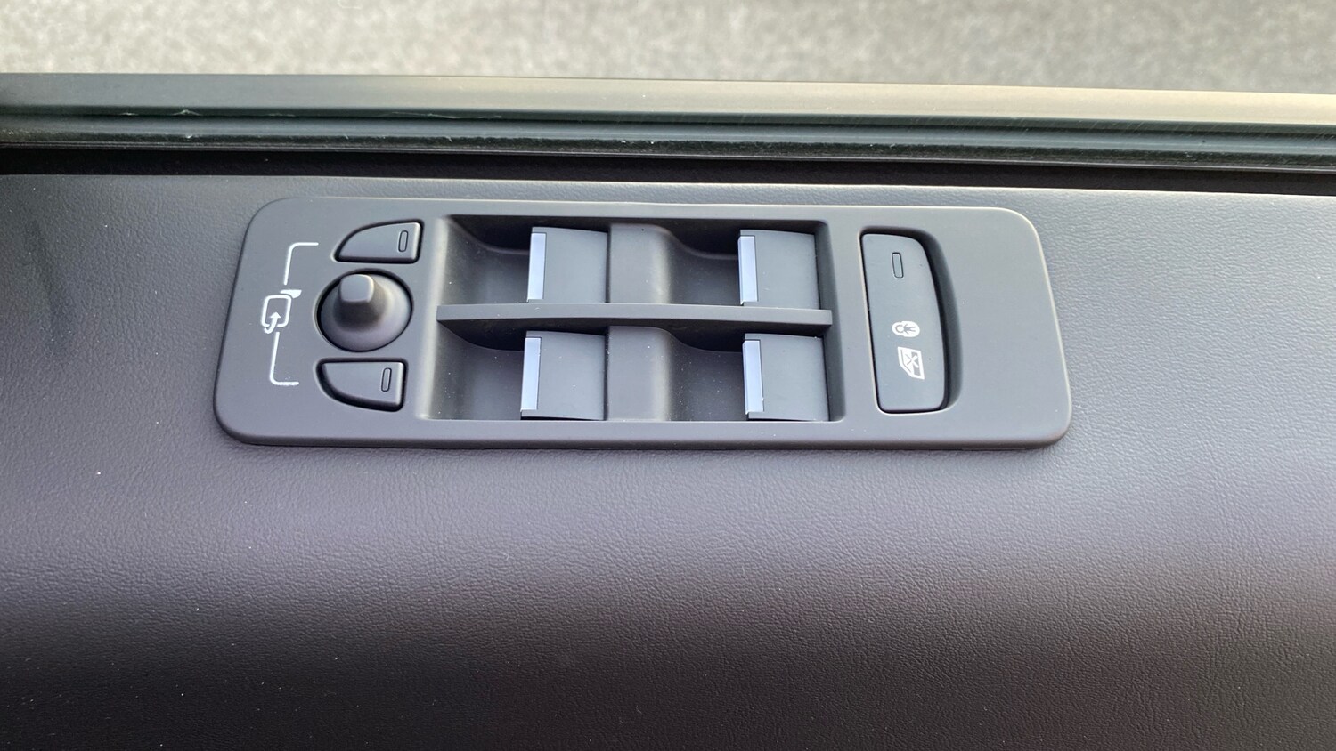 Used Land Rover Discovery Sport 2025 for sale - 76734925: Photo 40