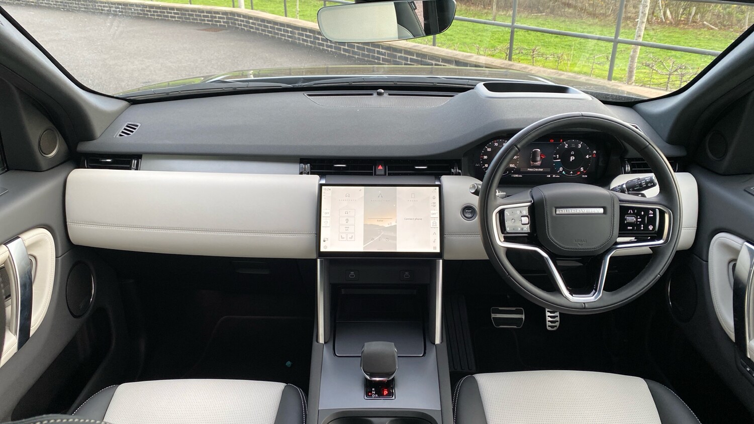 Used Land Rover Discovery Sport 2025 for sale - 76734925: Photo 9