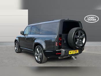 Used Land Rover Defender 2025 for sale - 75894464: Photo