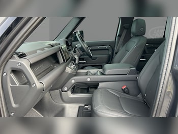 Used Land Rover Defender 2025 for sale - 75894464: Photo