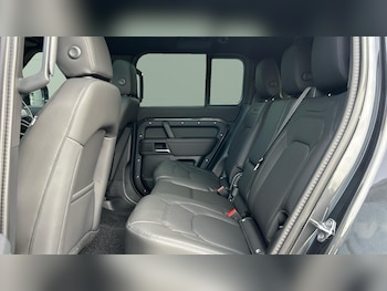 Used Land Rover Defender 2025 for sale - 75894464: Photo