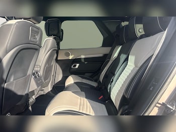 Used Land Rover Discovery 2021 for sale - 77228116: Photo