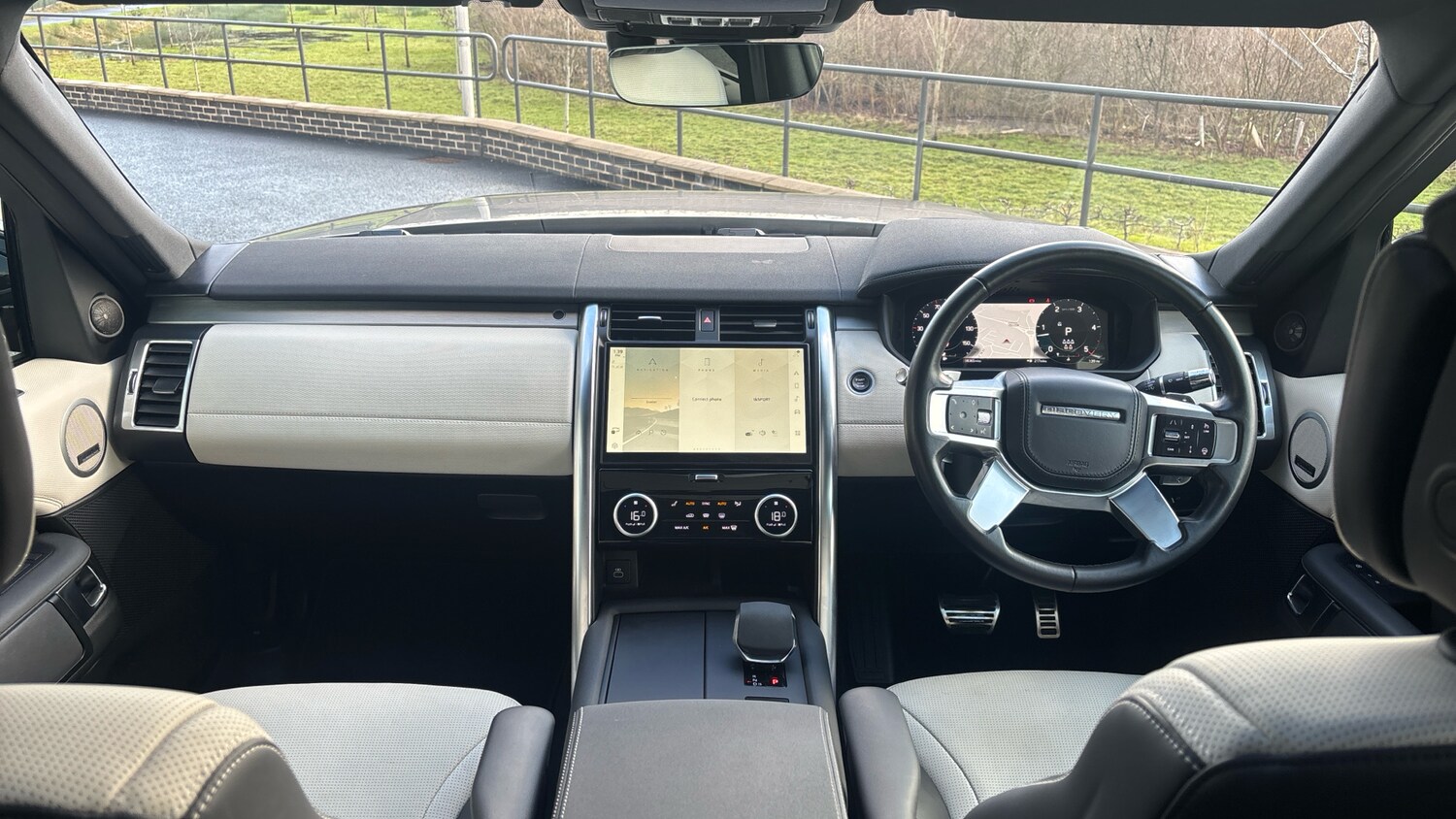 Used Land Rover Discovery 2021 for sale - 77228116: Photo 9