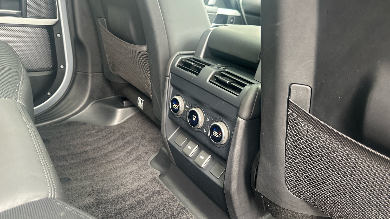 Used Land Rover Defender 2023 for sale - 78039153: Photo 18