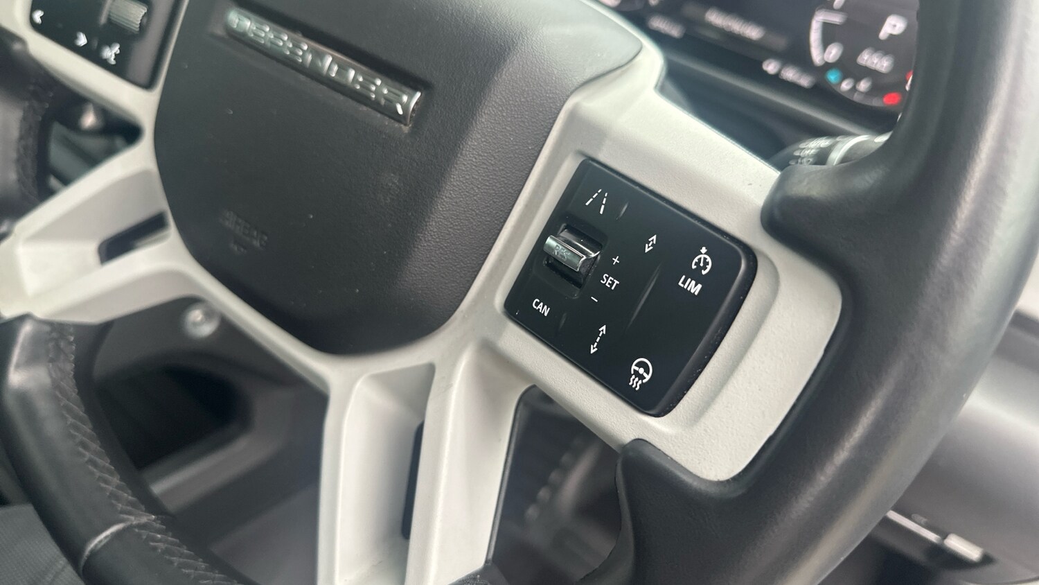 Used Land Rover Defender 2023 for sale - 78039153: Photo 47