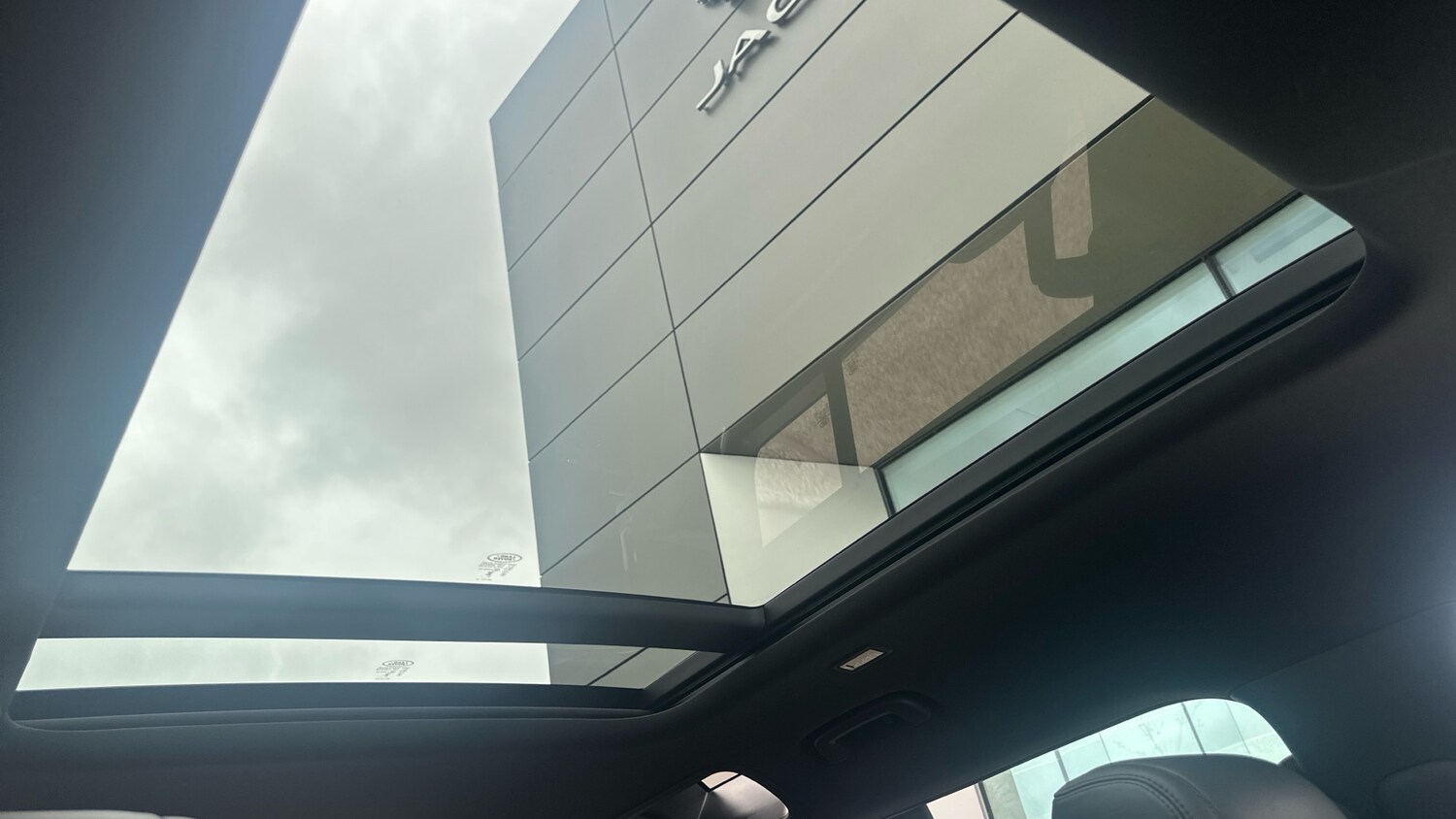 Used Land Rover Defender 2023 for sale - 78039153: Photo 53