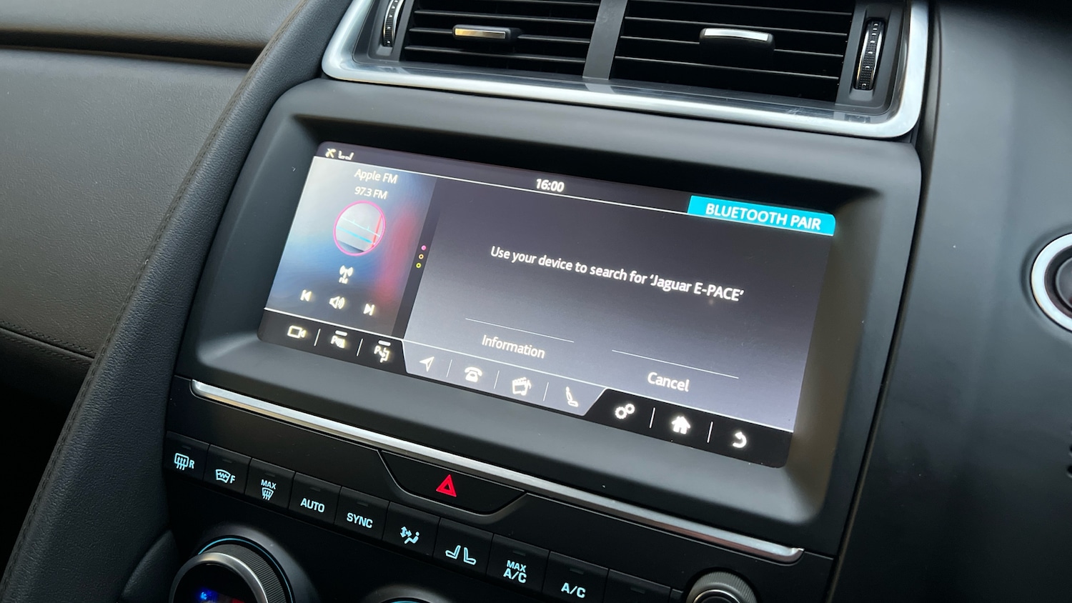 Used Jaguar E-Pace 2020 for sale - 77220717: Photo 49