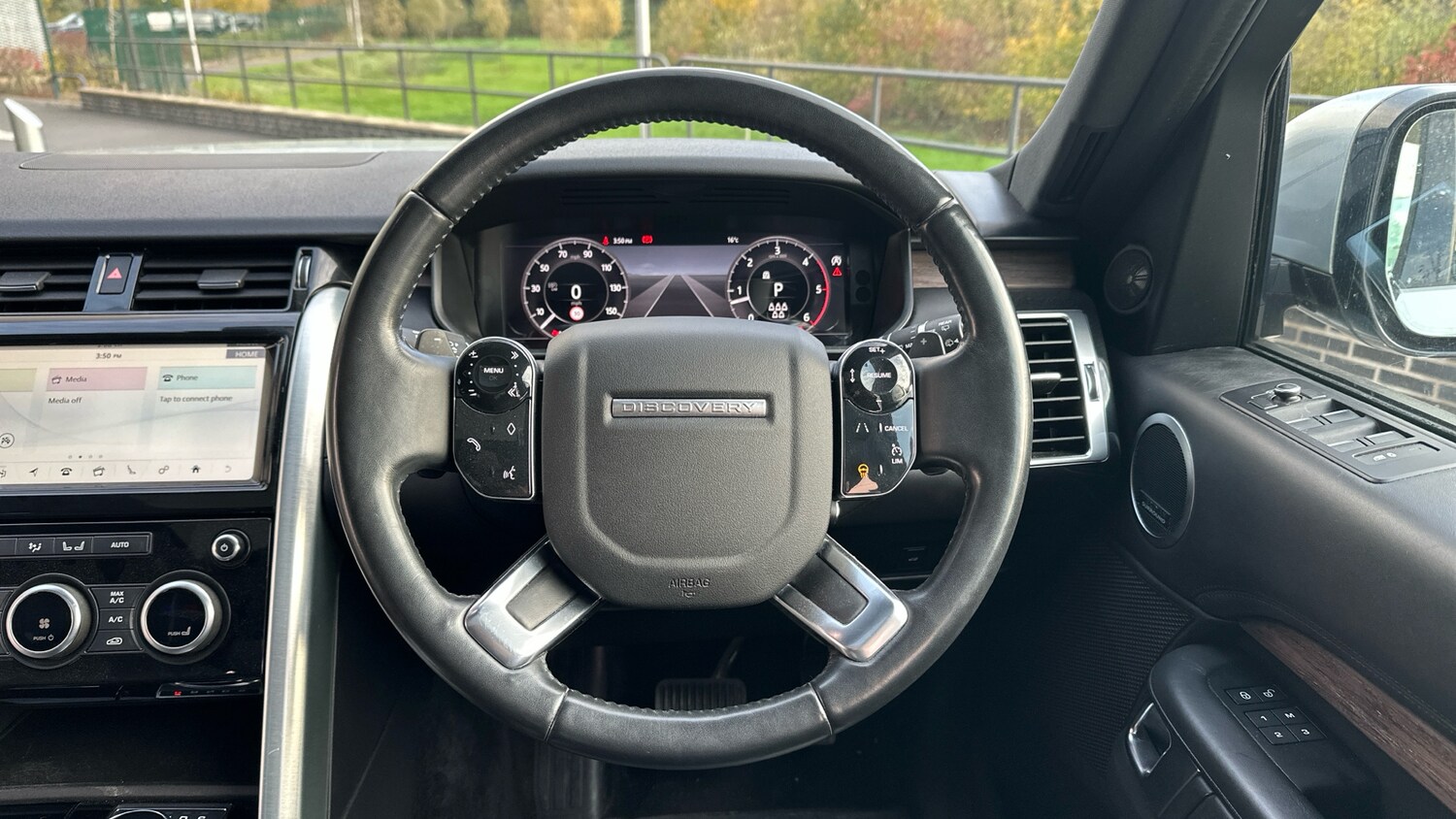 Used Land Rover Discovery 2019 for sale - 76355399: Photo 15
