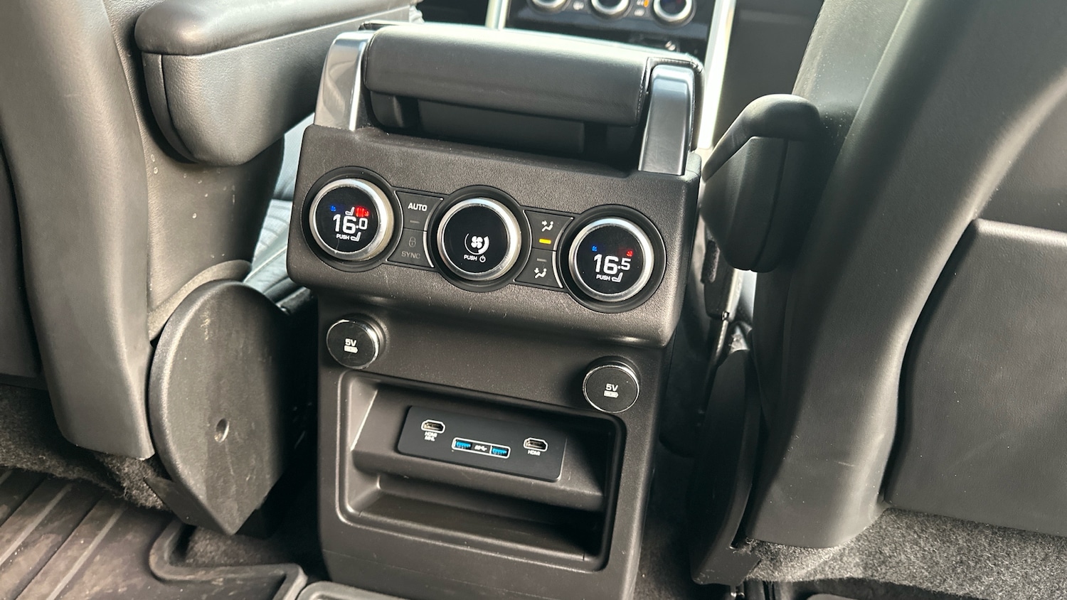 Used Land Rover Discovery 2019 for sale - 76355399: Photo 18