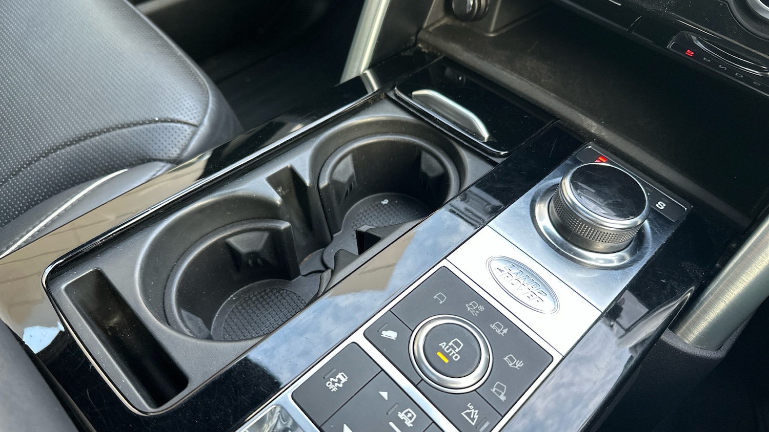 Used Land Rover Discovery 2019 for sale - 76355399: Photo 43