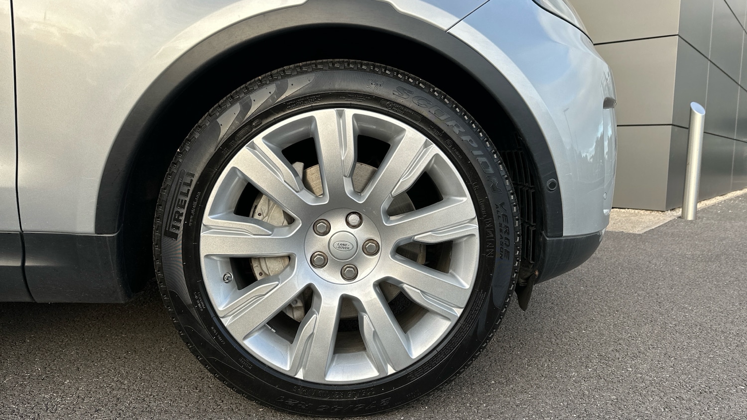 Used Land Rover Discovery 2019 for sale - 76355399: Photo 8