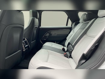 Used Land Rover Range Rover Sport 2024 for sale - 78025909: Photo