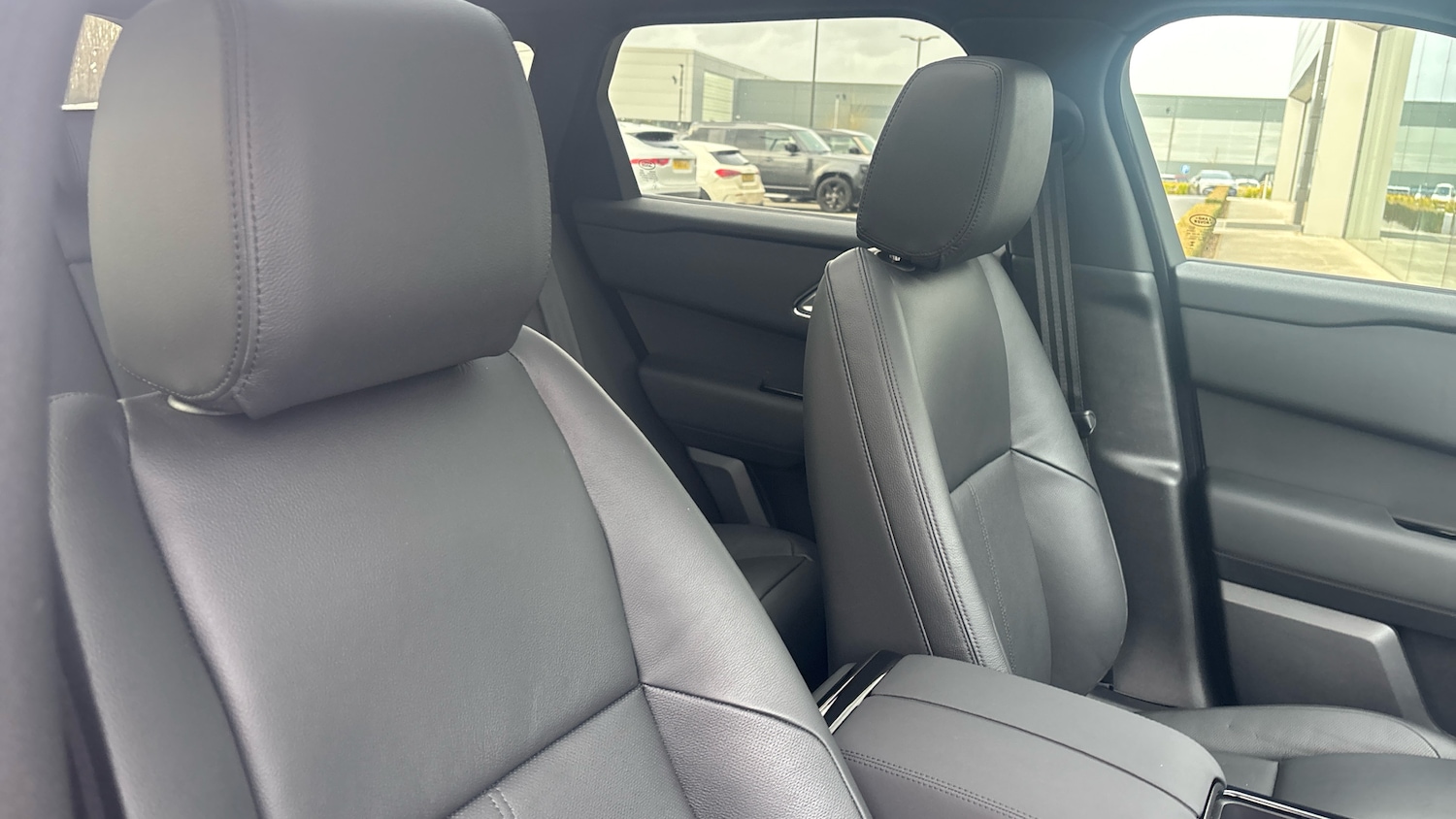 Used Land Rover Range Rover Velar 2025 for sale - 77603621: Photo 28