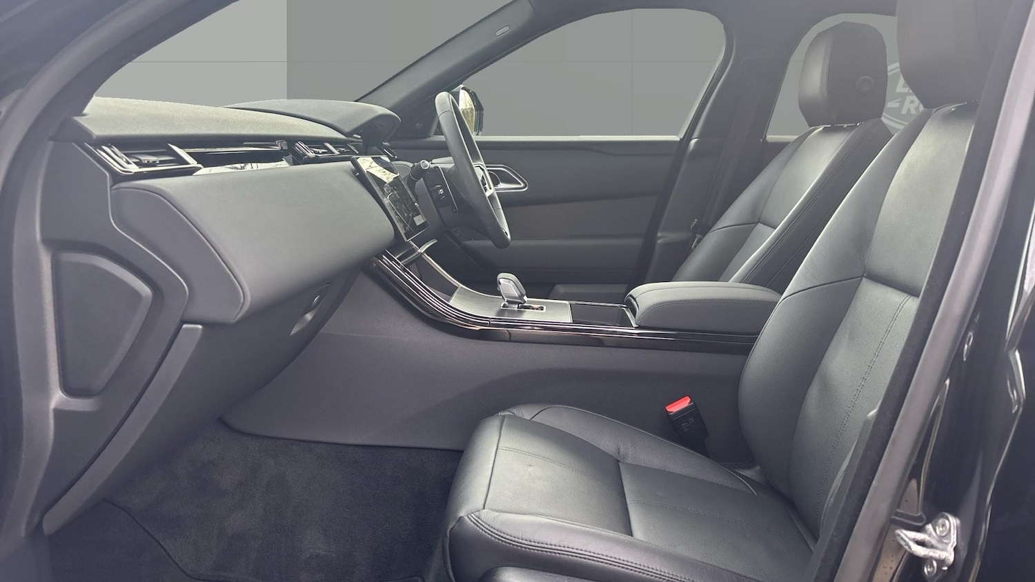 Used Land Rover Range Rover Velar 2025 for sale - 77603621: Photo 3