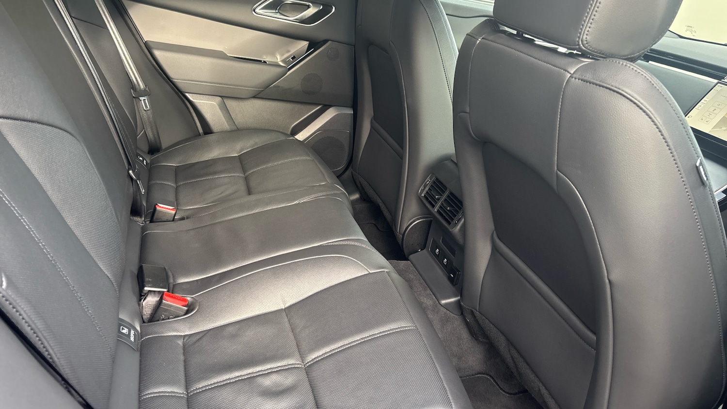 Used Land Rover Range Rover Velar 2025 for sale - 77603621: Photo 30