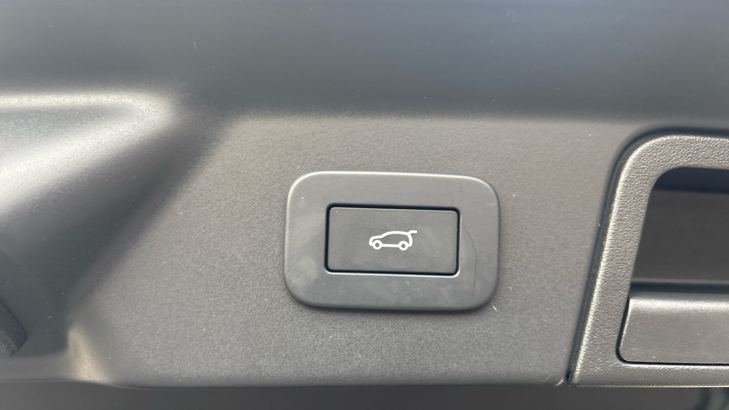 Used Land Rover Range Rover Velar 2025 for sale - 77603621: Photo 37